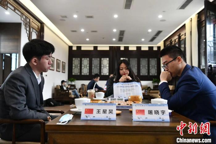 中日韩聂卫平杯围棋青年大师赛收官：屠晓宇夺