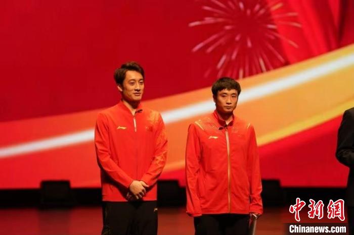 冠军体育课走进北理工：跳水奥运冠军曹缘、练