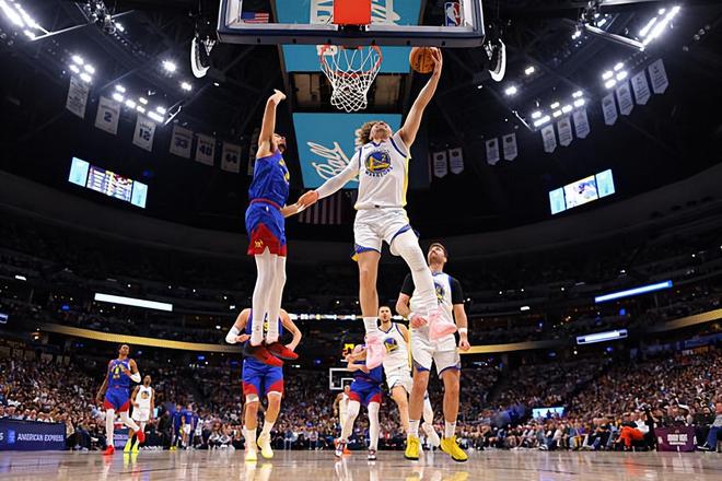 掘金下半场发力轻取勇士 波杰姆斯基独木难支