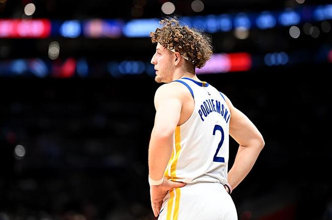 掘金下半场发力轻取勇士 波杰姆斯基独木难支