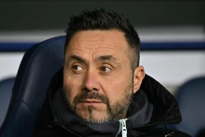 热刺三度换帅引热议 德泽尔比或成英超高薪教头