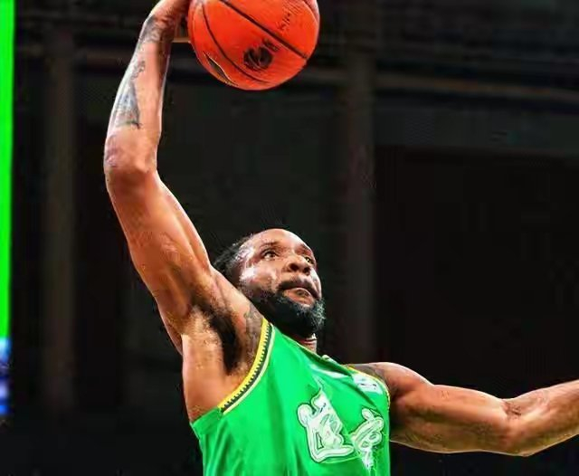 CBA四场关键战役引爆联赛格局 江苏险胜山西广东