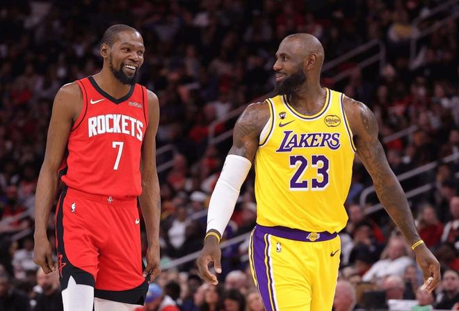 NBA季后赛首轮爆冷不断 系列赛多场战平