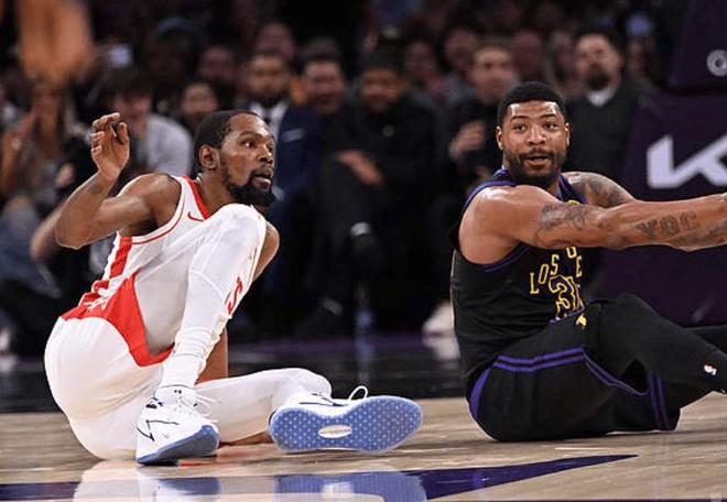 NBA季后赛首轮爆冷不断 系列赛多场战平